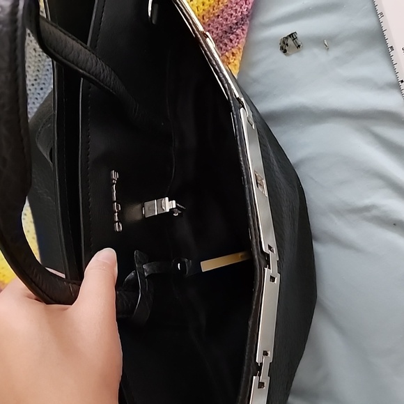 Cromia Genuine Leather Large Black Tote - Picture 5 of 9